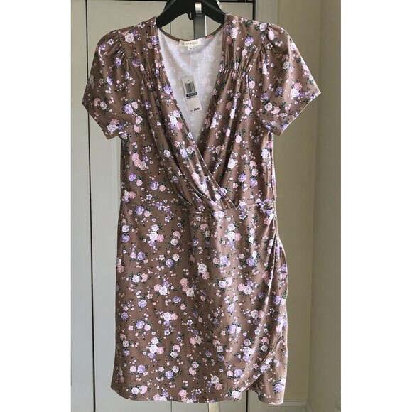 ULTRA FLIRT SIZE XL BEIGE FLORAL SMALL WRAP DRESS MINI V- NECK SHORT SLEEVES - Picture 1 of 8